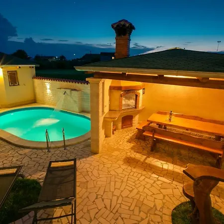 Villa Cera *